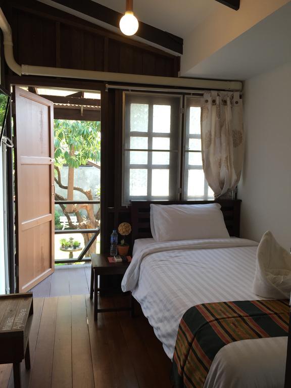 Hôtel Niwas Ayutthaya Chambre photo